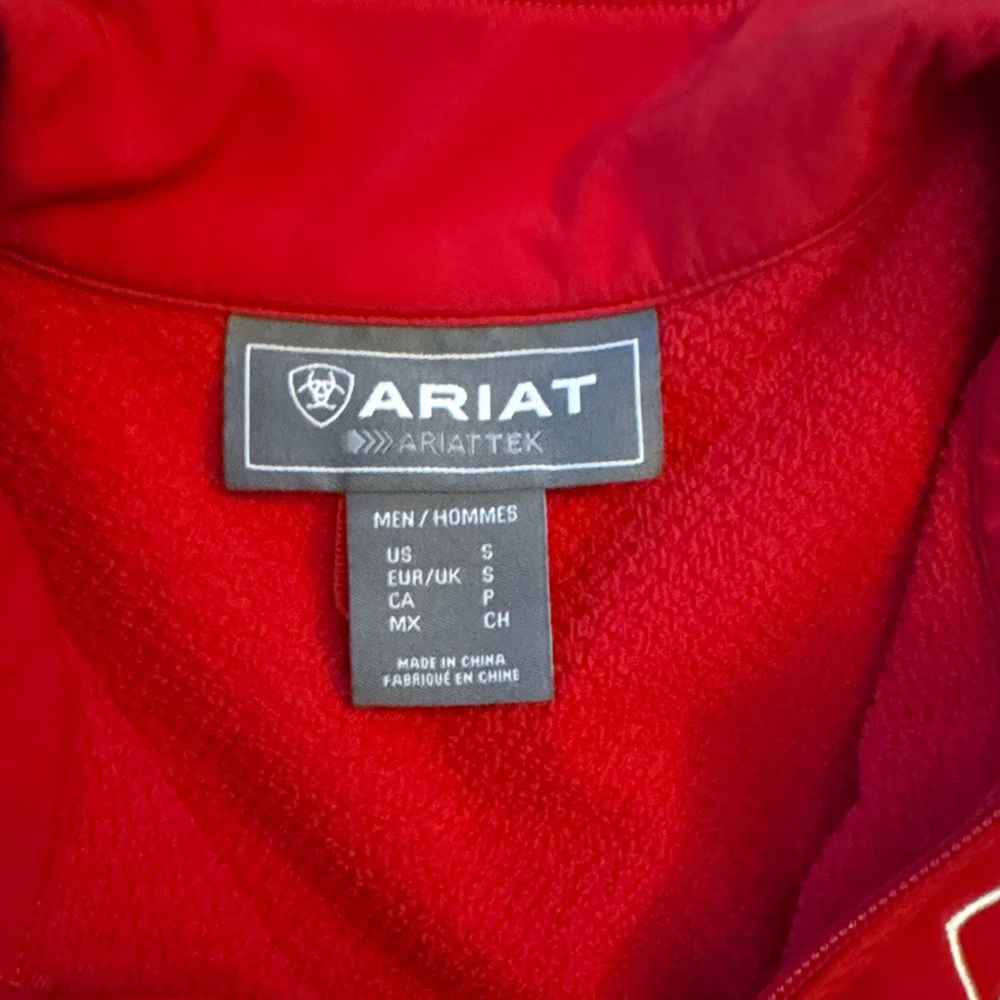 Ariat Red  Full-Zip Fleece Jacket with Logo Sleeve size (S) Men - Picture 2 of 6